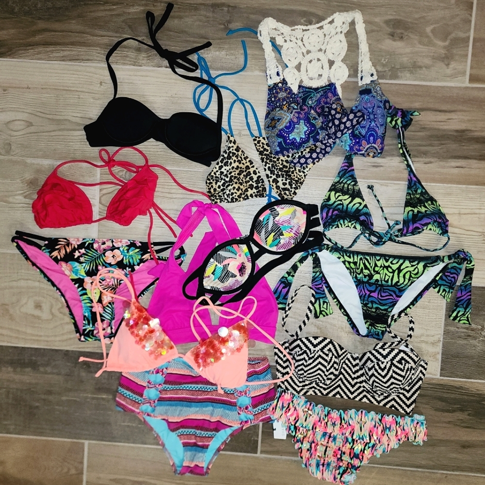 Bikini Bundle - Picture 1 of 16